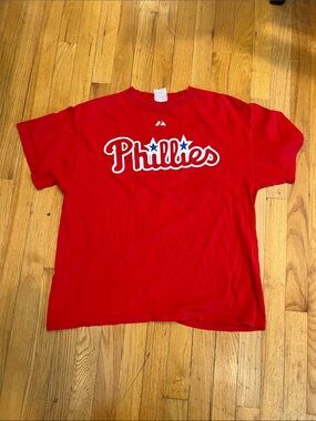 Vintage Red Phillies Short Sleeve Tee